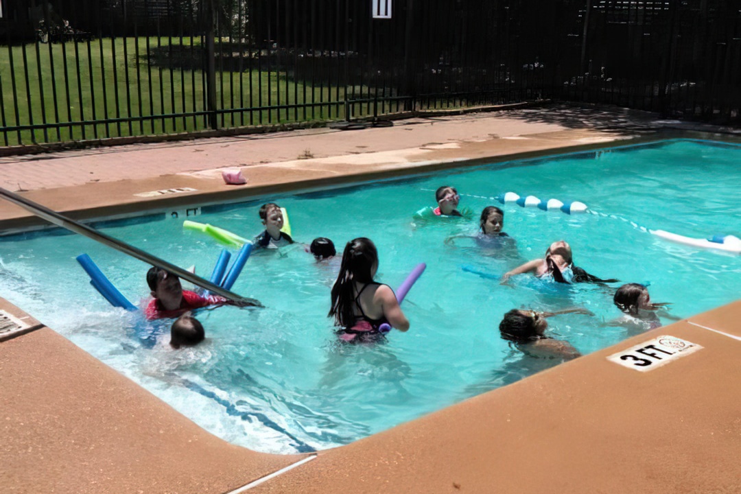 Outdoor Pools Keep Your Camper Cool & Refreshed
